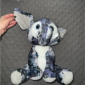 Elephant plushie
